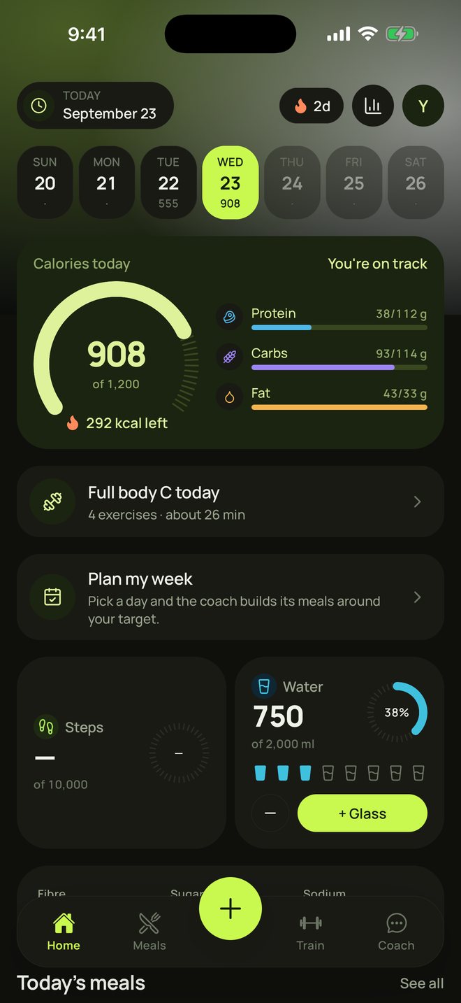 Caloor's home screen: 908 of 1,200 calories today, with protein, carbs and fat